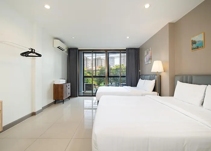 Grand 3br Townhouse In The Heart Of Bkk - Emsphere * Bangkok