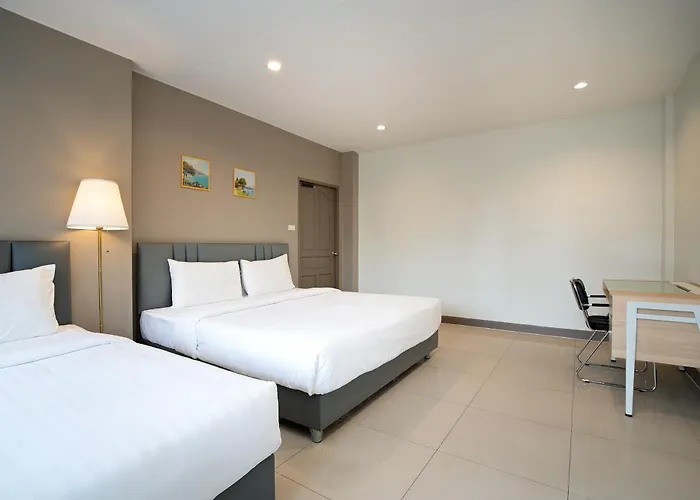 Grand 3br Townhouse In The Heart Of Bkk - Emsphere Bangkok