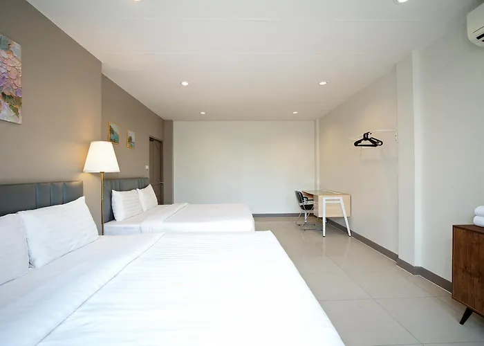 Grand 3br Townhouse In The Heart Of Bkk - Emsphere Bangkok