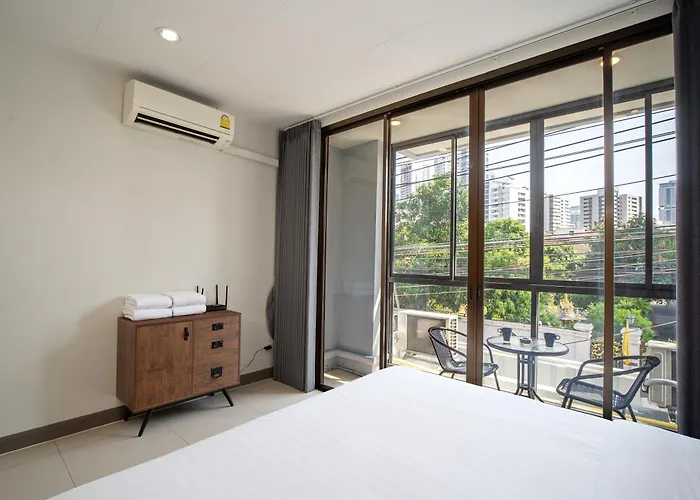 Grand 3br Townhouse In The Heart Of Bkk - Emsphere Appartement Bangkok