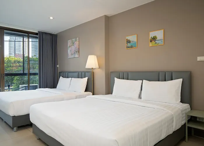 Grand 3br Townhouse In The Heart Of Bkk - Emsphere * Bangkok
