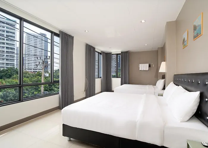 Grand 3br Townhouse In The Heart Of Bkk - Emsphere * Bangkok