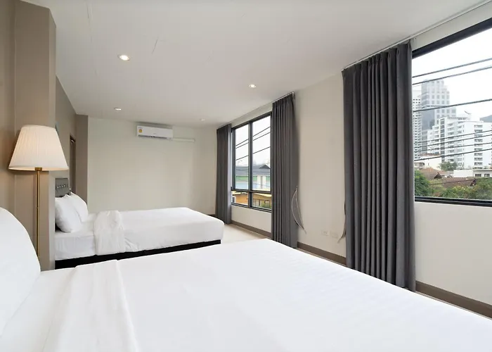 Grand 3br Townhouse In The Heart Of Bkk - Emsphere * Bangkok