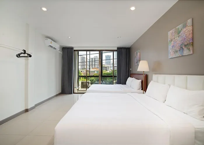 Grand 3br Townhouse In The Heart Of Bkk - Emsphere * Bangkok