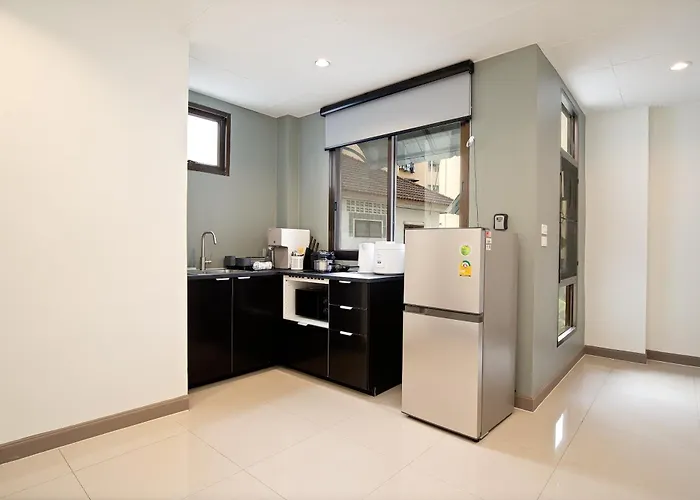 Grand 3br Townhouse In The Heart Of Bkk - Emsphere Appartement Bangkok