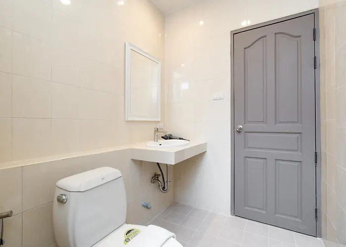 Grand 3br Townhouse In The Heart Of Bkk - Emsphere Appartement