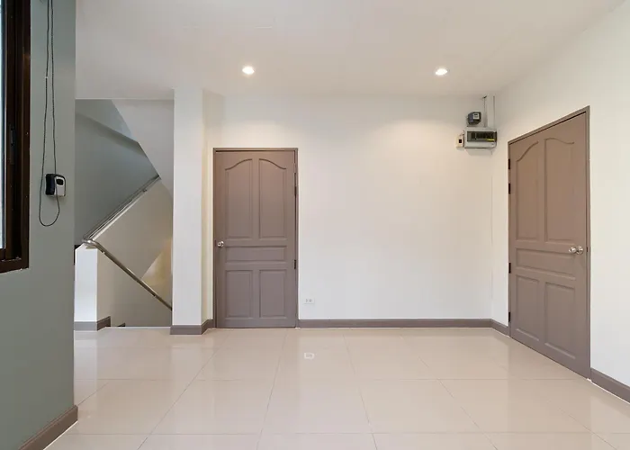 Appartement Grand 3br Townhouse In The Heart Of Bkk - Emsphere *
